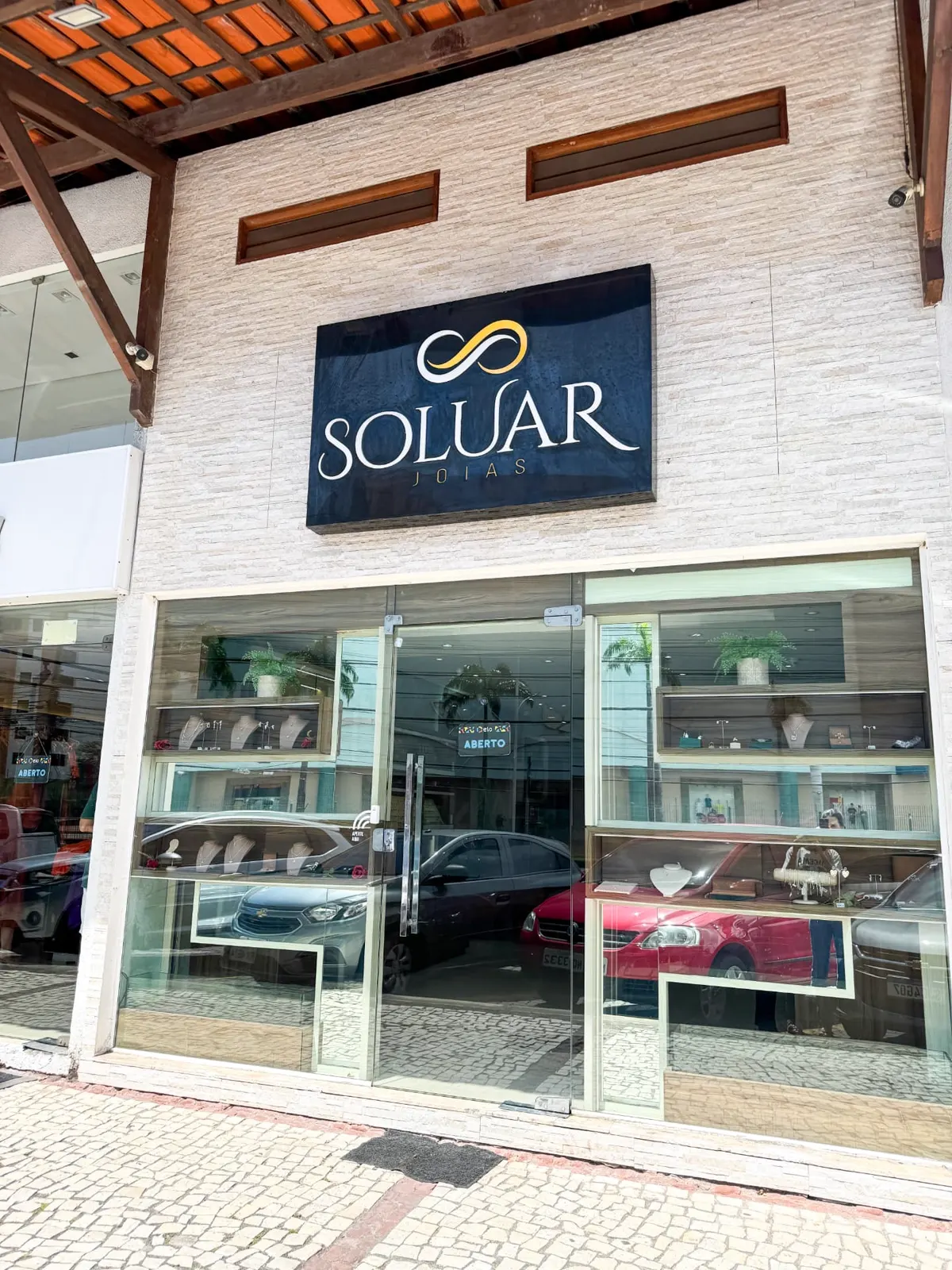 Fachada da loja Soluar Shopping Ouro Verde